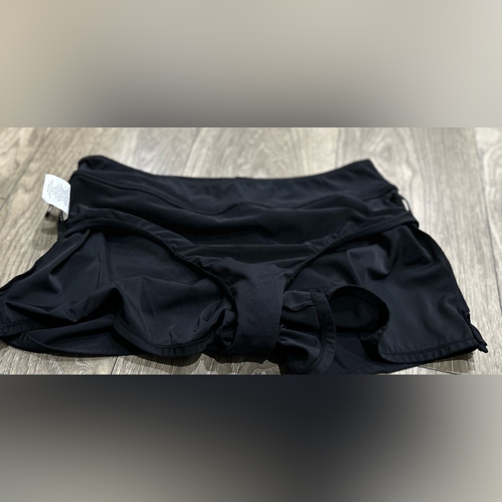 Sleek Black Swimming Shorts⚓ - Picture 8 of 9